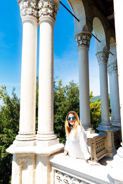 Двор замка Мирамаре в Триполи, Италия
