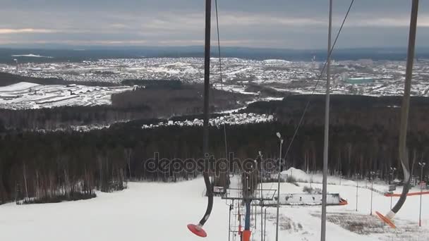 Una estación de esquí sin gente — Vídeo de stock