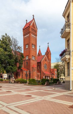 Minsk, Beyaz Rusya - Mayıs 2016: St.Simon Roma Katolik Kilisesi ve St.Helena Minsk, Beyaz Rusya