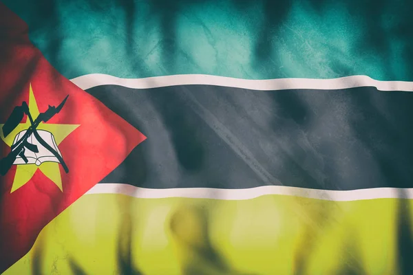 Bandeira da República de Moçambique acenando — Fotografia de Stock