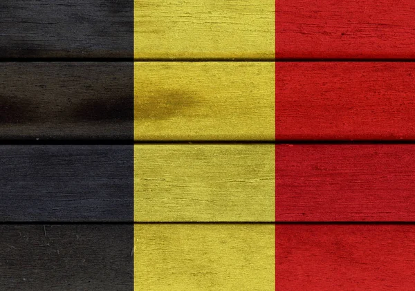 Bandeira da Bélgica numa madeira — Fotografia de Stock