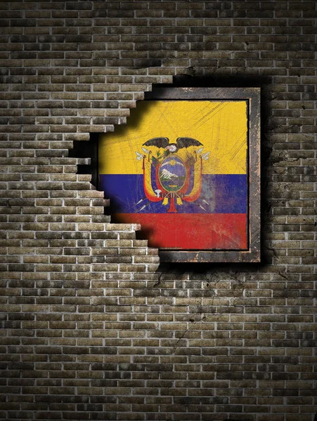 老厄瓜多尔旗子在砖墙 — 图库照片