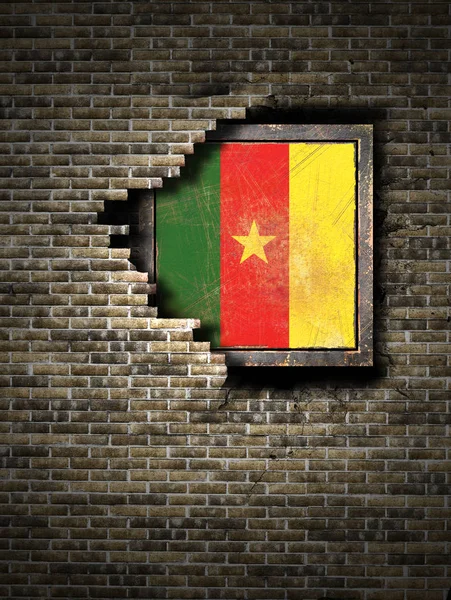 Régi Kamerun zászló téglafal — Stock Fotó