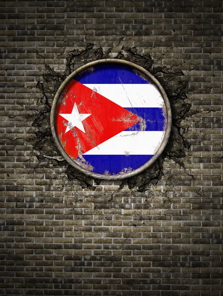 Старый кубинский флаг в кирпичной стене — стоковое фото