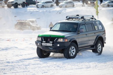 Habarovsk, Rusya - 28 Ocak 2017: Mitsubishi Pajero spor r