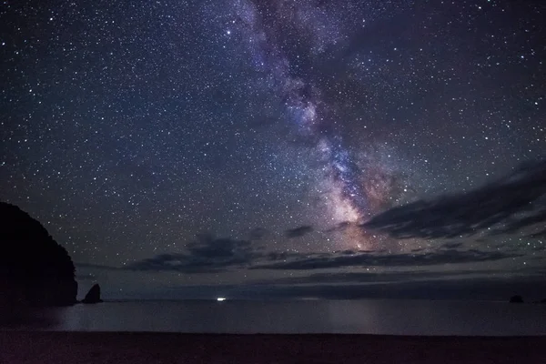 Milky way over the sea — Stock Photo, Image