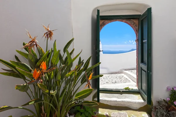 A courtyard of Santorini — Stock Photo, Image