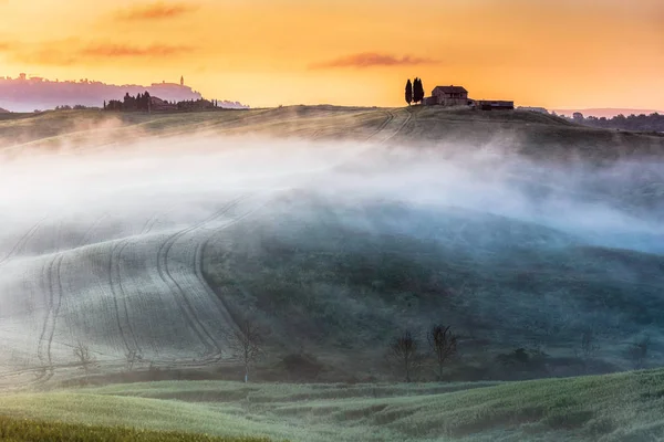 Удивительный пейзаж Тосканы — стоковое фото