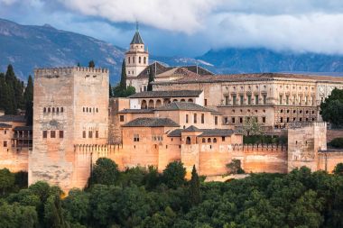 Granada 'daki Alhambra Sarayı
