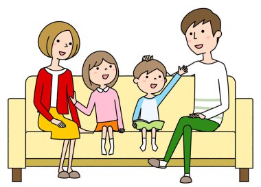 Aile kanepede dinleniyor. Kanepede dinlenen bir ailenin görüntüsü..