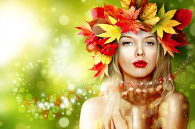 Sonbaharın resimdeki kız.