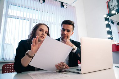 erkek ve kadın iş yapmak