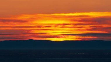 Kışın suşette Baykal Gölü 'nün zaman çizelgesi.