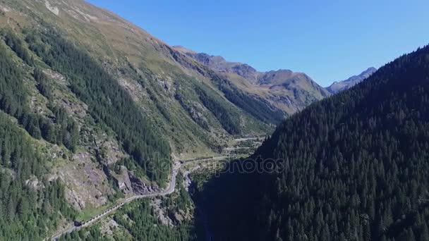 Aerial shot over famous Transfagarasan serpentine mountain road — Stock Video