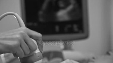 Hamile kadın hastanede ofiste tarama sonogram sahip
