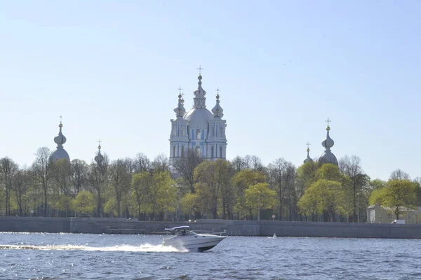 Smolny Kathedraal Petersburg Rusland Uitzicht Vanaf Rivier Van Great Ohta — Stockfoto