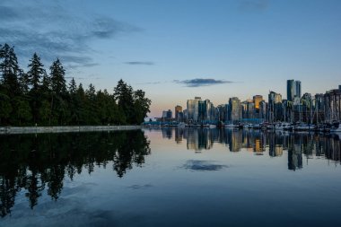 Stanley Parkı Vancouver akşam, güzel görünümünde