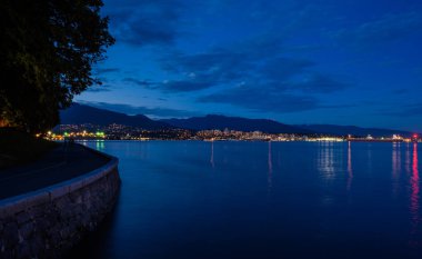 Stanley Parkı Vancouver akşam, güzel görünümünde