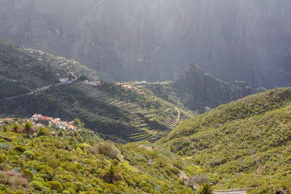 Hermoso camino en las montañas. Los Carrizales . — Foto de Stock