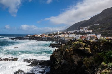 güzel panoramik bir rahat Garachico şehir, Tenerife, Kanarya Adaları, İspanya