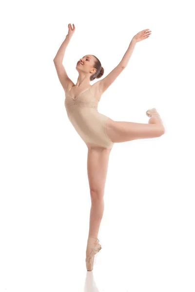 흰색 바탕에 고립 된 젊은 현대 발레 댄서 — 스톡 사진