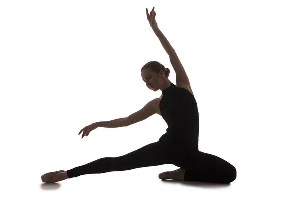 Joven bailarina de ballet moderna aislada sobre fondo blanco — Foto de Stock