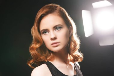 Spot karşı nazik modeli