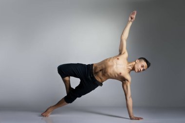 genç ve şık modern bale dansçısı
