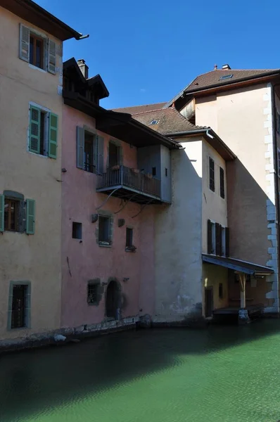 Annecy. En Francia. Vista del viejo Annecy . — Foto de Stock