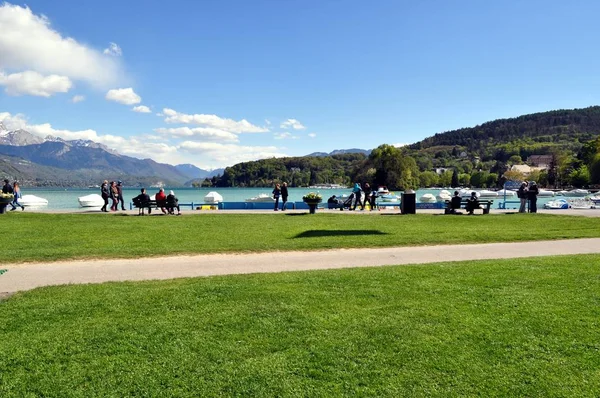 Annecy. Fransa. Annecy parklar görünümünü . 