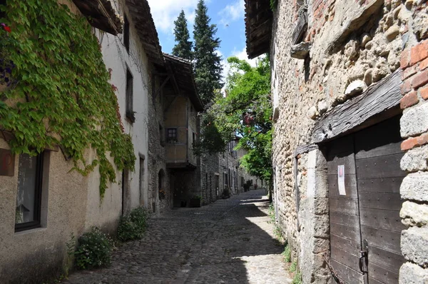 In Francia. Perouges .Vecchio villaggio  . — Foto Stock