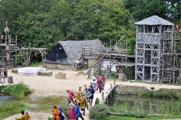 Fransa. Park Puy du Fou. Vikingler göster. 16 Ağustos 2017 .