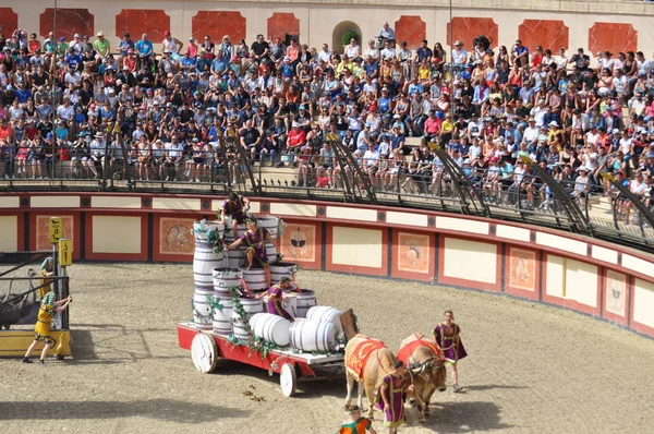 France  . Park Puy du Fou . Show Le signe de Triomphe . 16 of August 2017 . — Zdjęcie stockowe