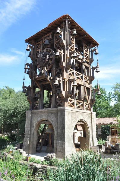 Francie. Park Puy du Fou. Ukázat Le Grand Carillon.16 srpna 2017 . — Stock fotografie