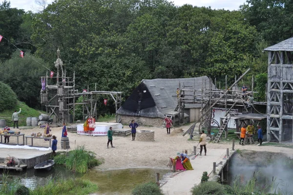 Francie. Park Puy du Fou. Zobrazit Vikingové. 16 srpna 2017 . — Stock fotografie