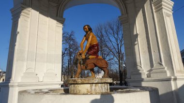 Kiev şehir meydanında Samson antik Çeşme