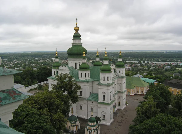 Вид Троицкий Собор Чернигове Город Реку Деснапа Летний День — стоковое фото