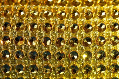 Altın kaplamalı çok renkli cam gibi mücevherler.