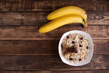 meyve ile yulaf plaka