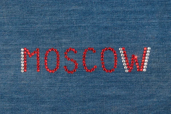 Inscription Moscou, strass incrustés sur denim . — Photo