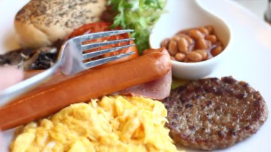 Bütün gün kahvaltı