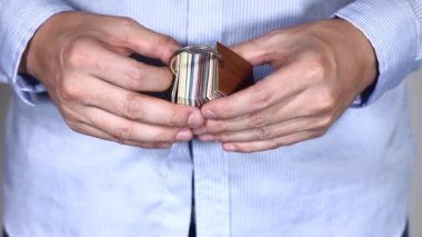 adam el ele tutuşarak Close-Up