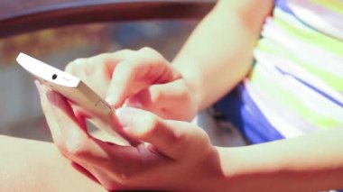 Bu ia akıllı telefon kullanarak video klip