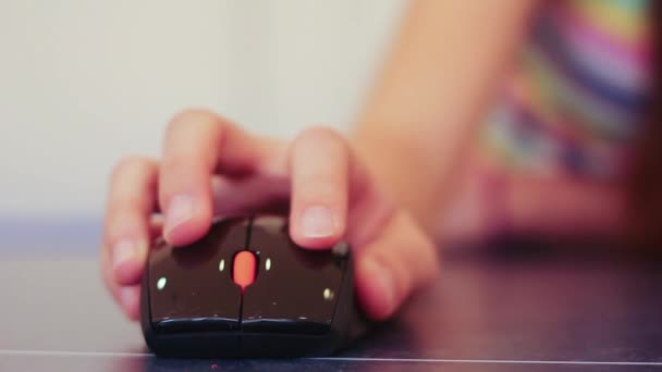 Questo ia un video clip di utilizzare il mouse — Video Stock