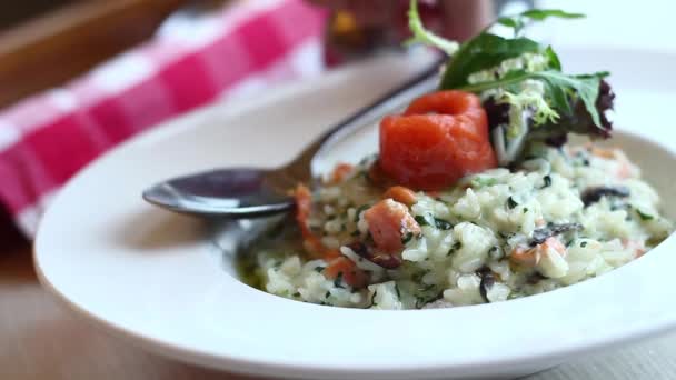 Este ia un video clip de Risotto — Vídeos de Stock