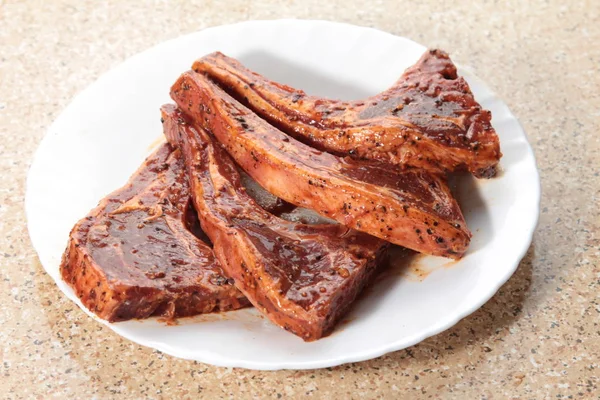 Uma cozinha atirar carne usada iluminação — Fotografia de Stock