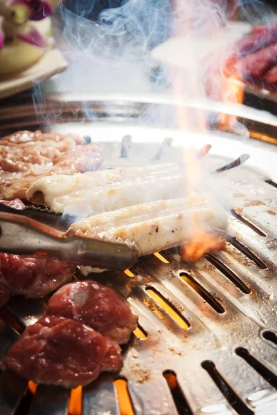 Una sesión de cocina utiliza la iluminación de carne — Foto de Stock