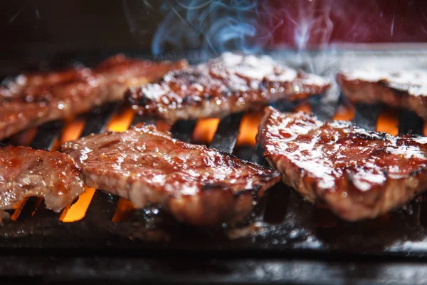 Een keuken shoot gebruikt vlees verlichting — Stockfoto