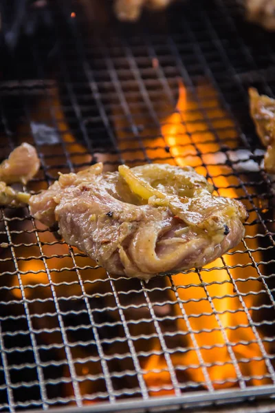 Un servizio di cucina usato illuminazione carne — Foto Stock