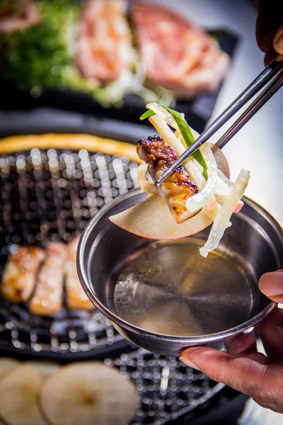 Una sesión de cocina utiliza la iluminación de carne — Foto de Stock